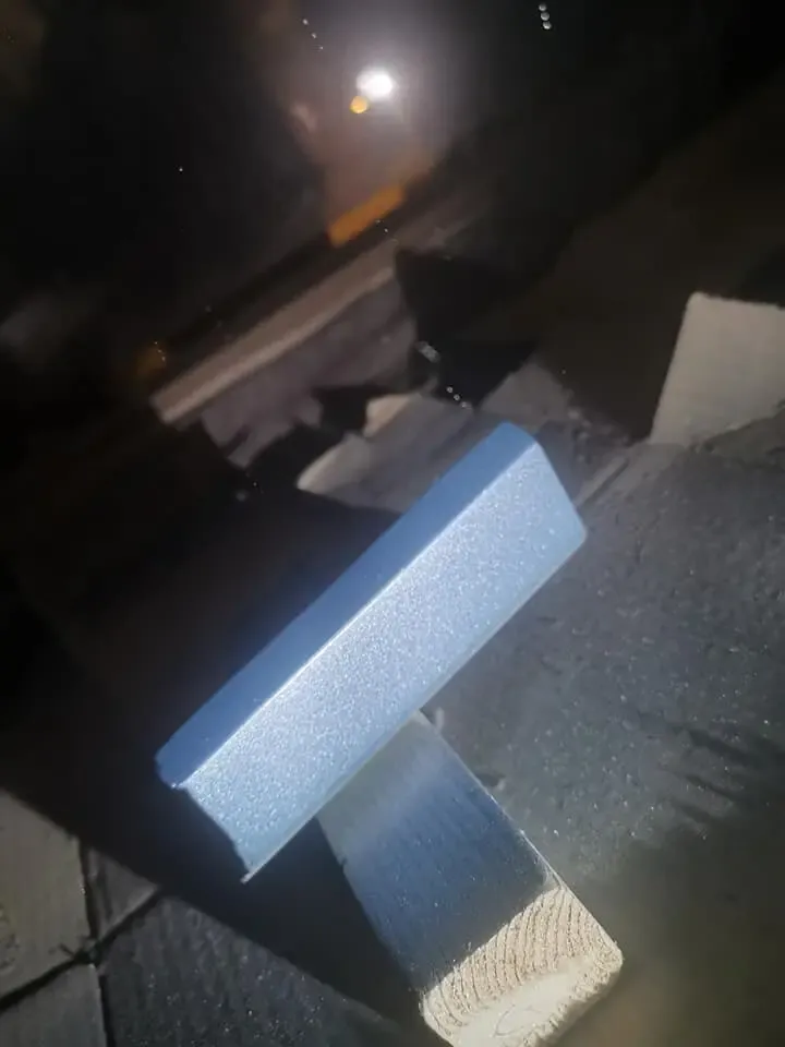 Blue metallic color paint
