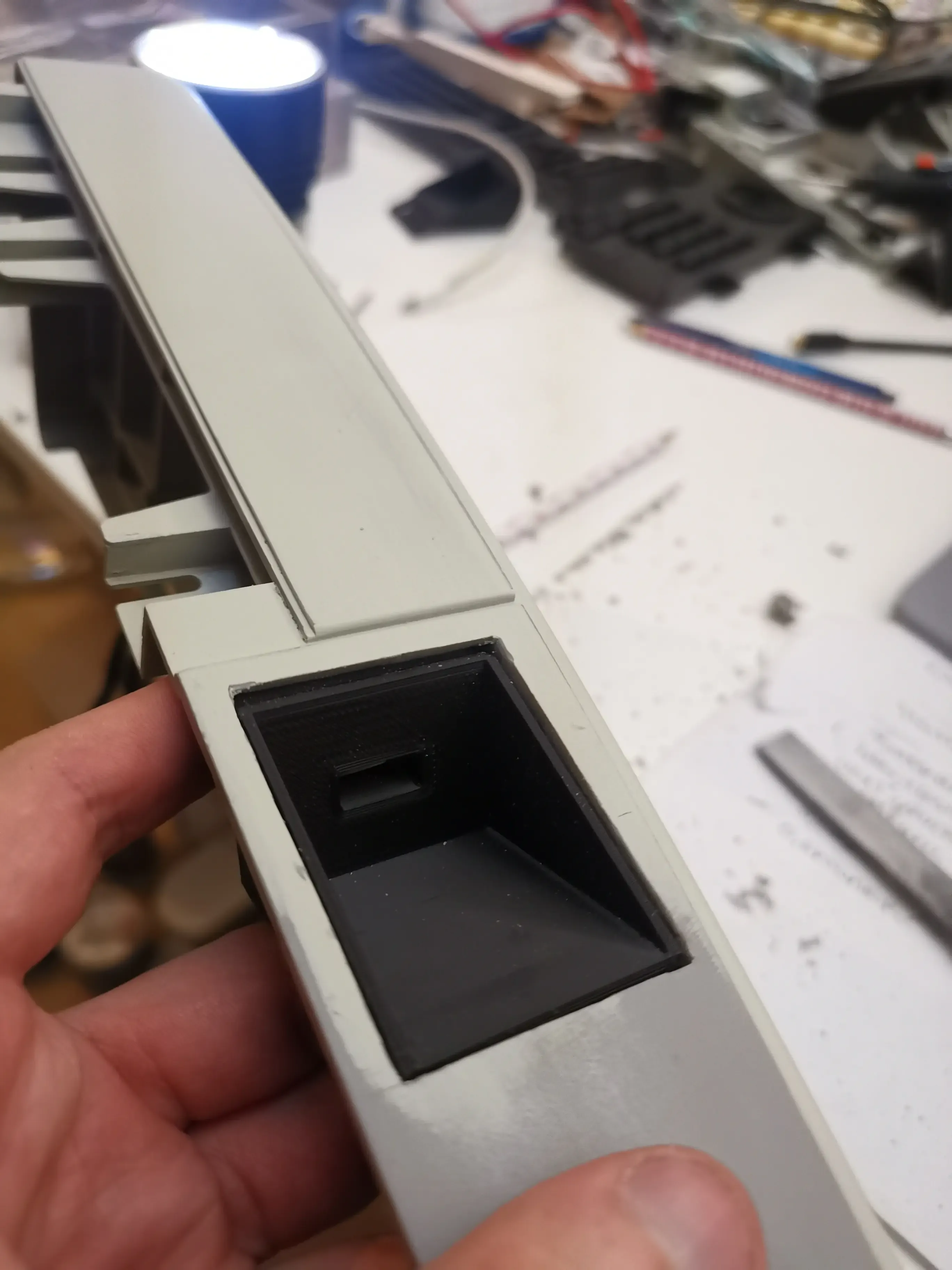 Building the USB port into the end cap
