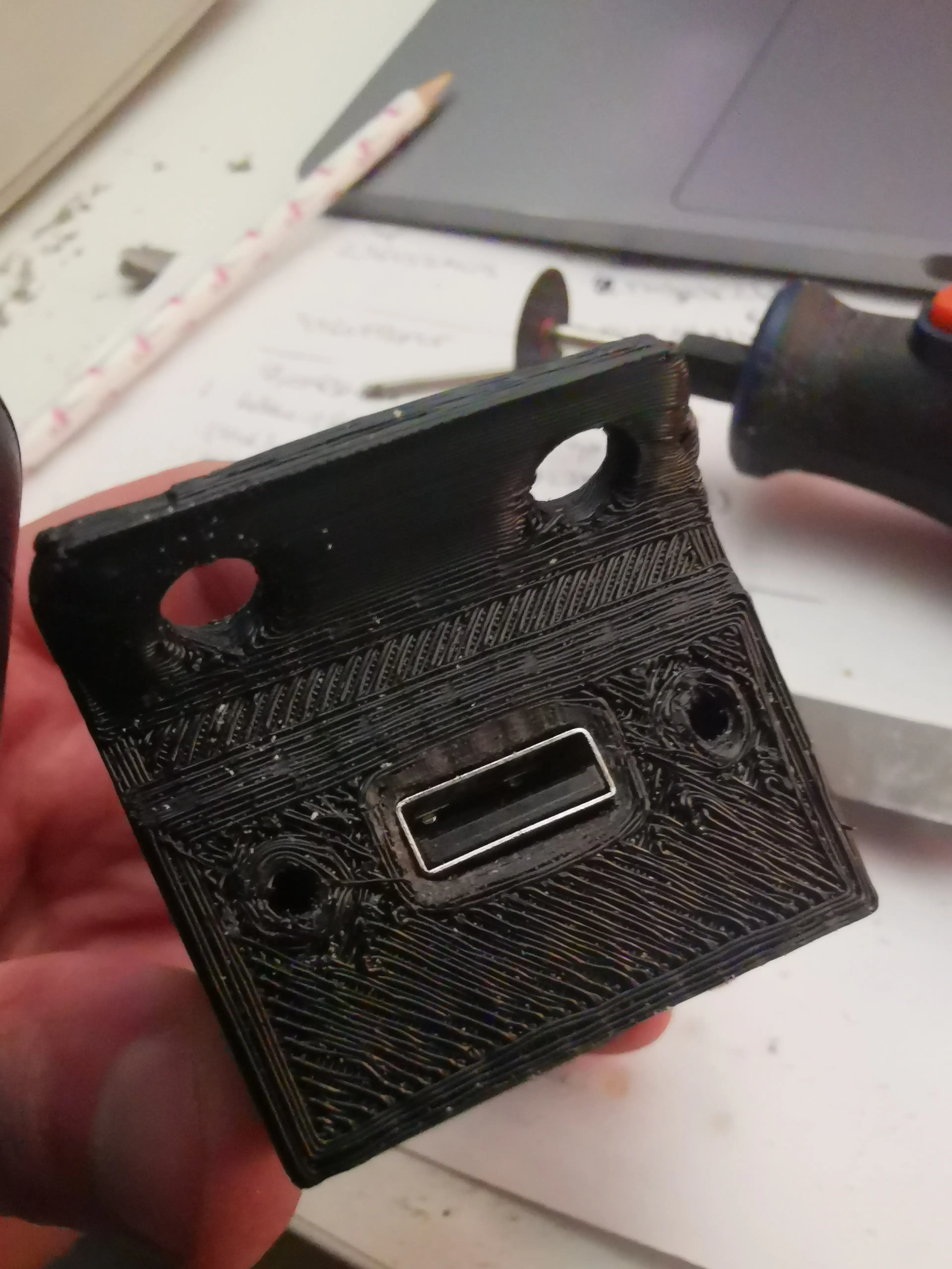 Building the USB port into the end cap
