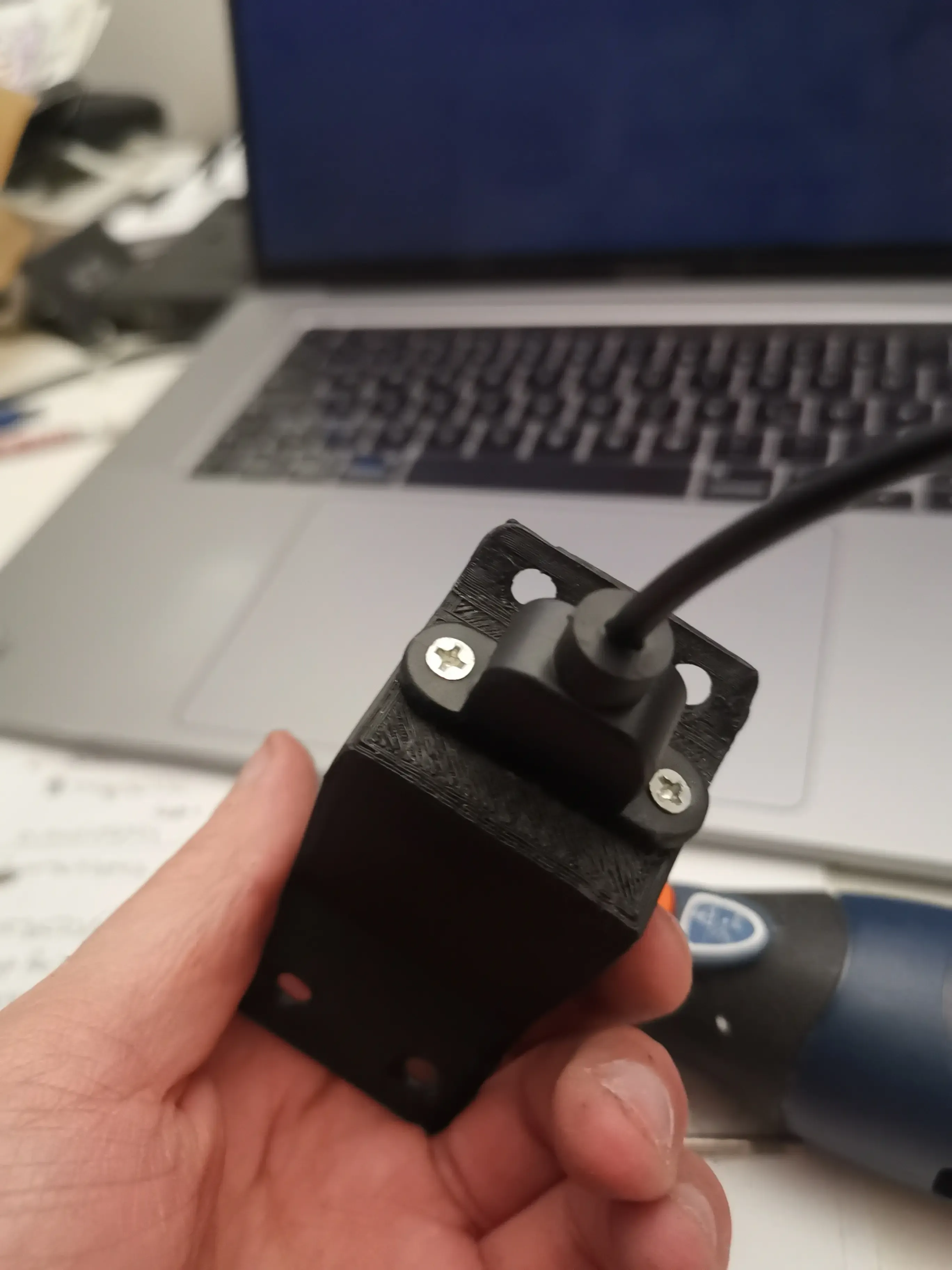 Building the USB port into the end cap