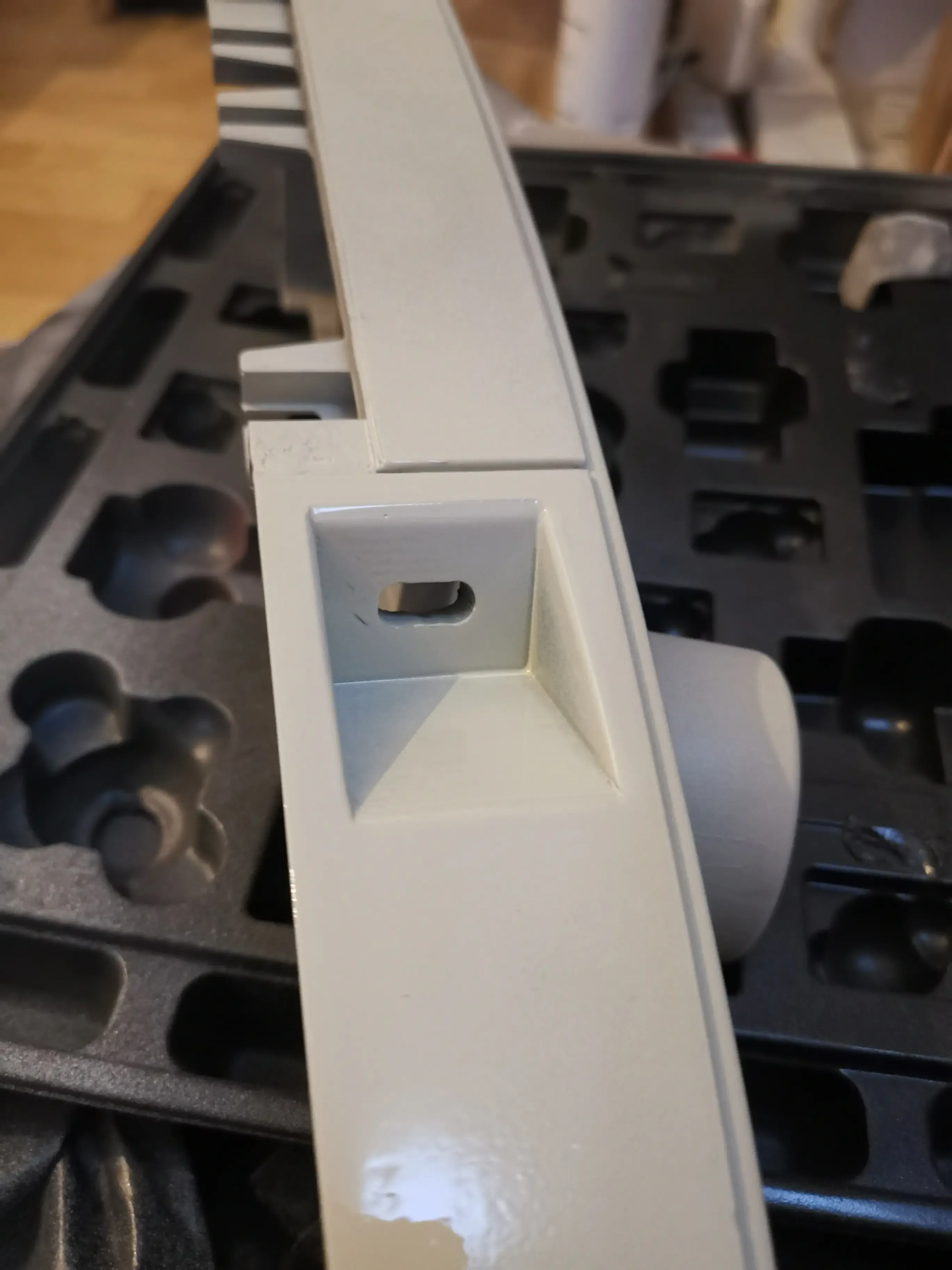 Building the USB port into the end cap