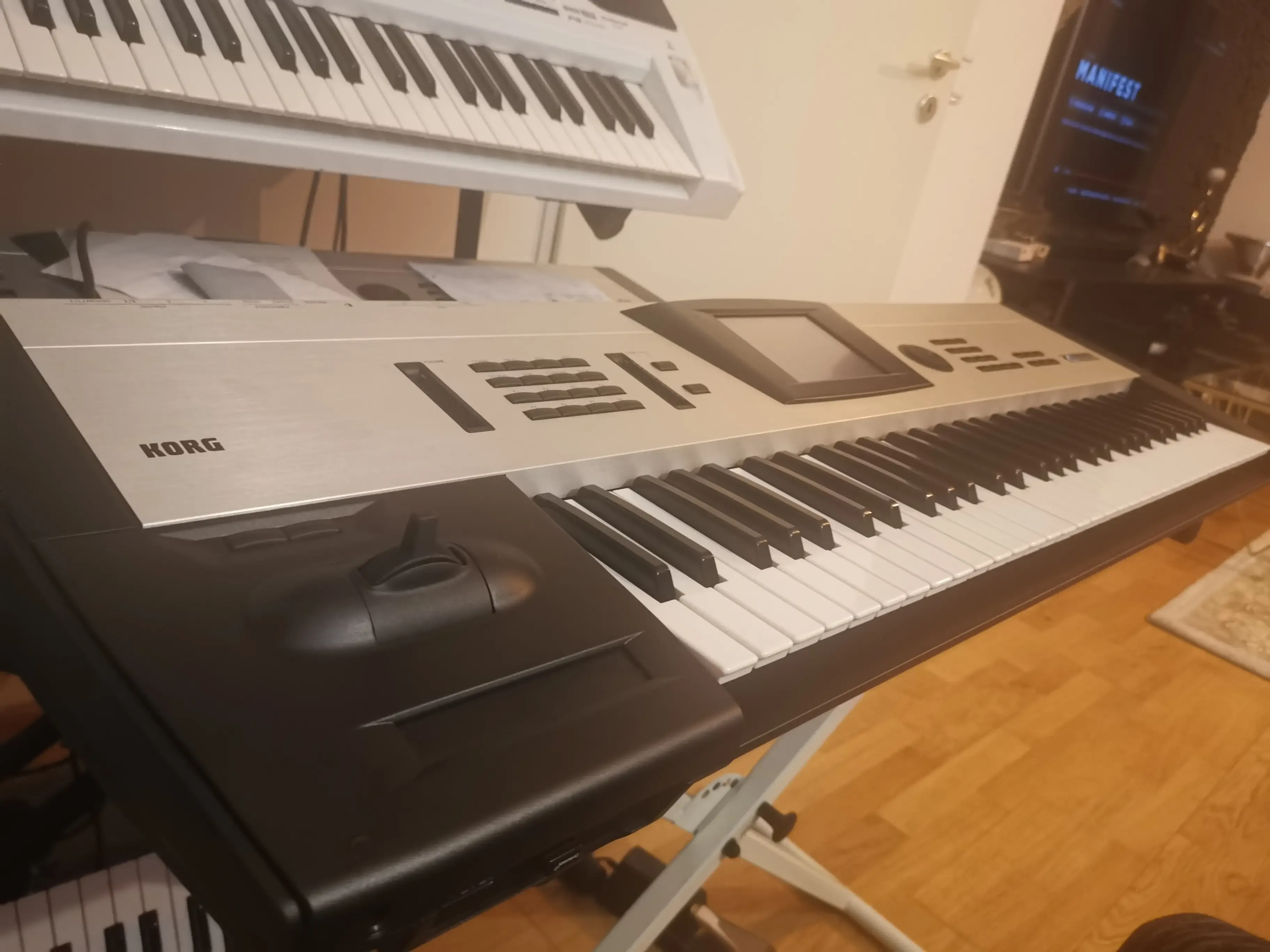 The finished KORG Trinity in black