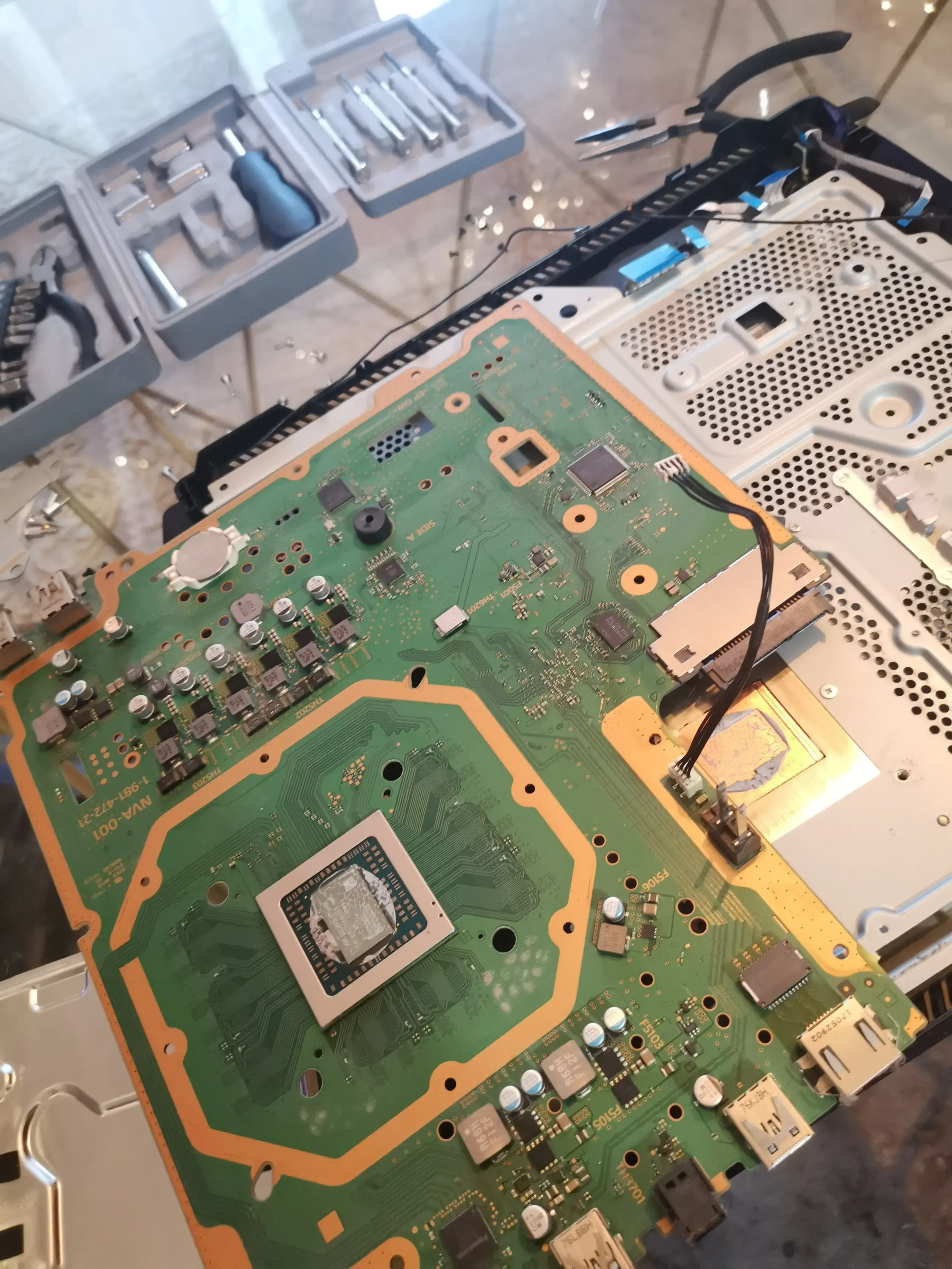 Dusty heatsink and dried thermal paste