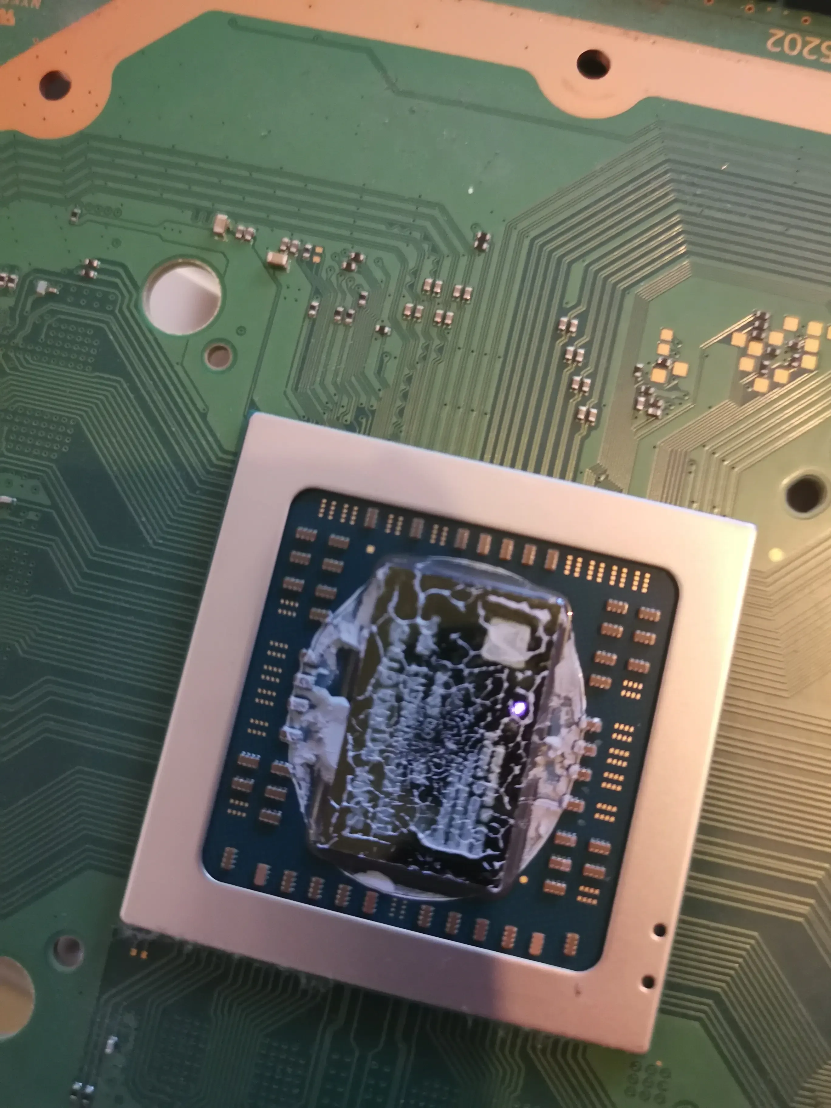 Dusty heatsink and dried thermal paste